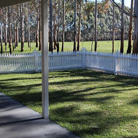 Sapphire Chalets, Augusta Exterior photo